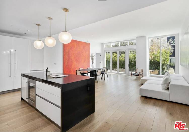 9000 W 3rd St 2BR Beverly Grove La