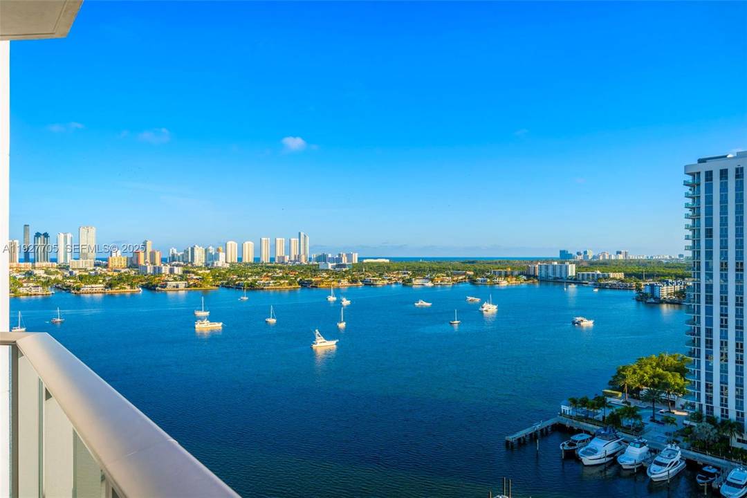 Set above the marina with wide, unobstructed Intracoastal and ocean views, this 1, 670 SF residence offers a calm, refined take on waterfront living in Aventura.