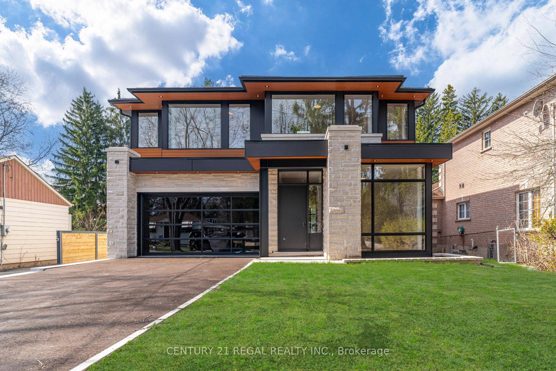 Built by Montbeck Developments amp ; designed by the acclaimed Sakora Designs, this extraordinary contemporary residence is a masterpiece of architectural innovation amp ; modern luxury.