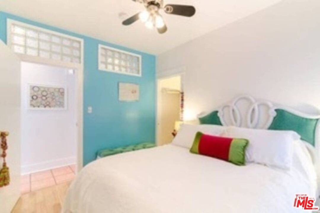 57   Dudley Ave 2BR Marina Del Rey La