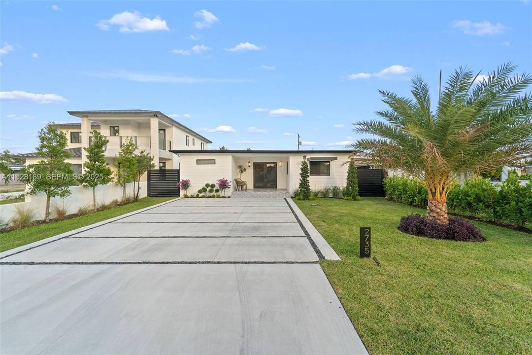 Beautiful one story pool home in a prime location, offering the perfect blend of comfort, elegance, and convenience.