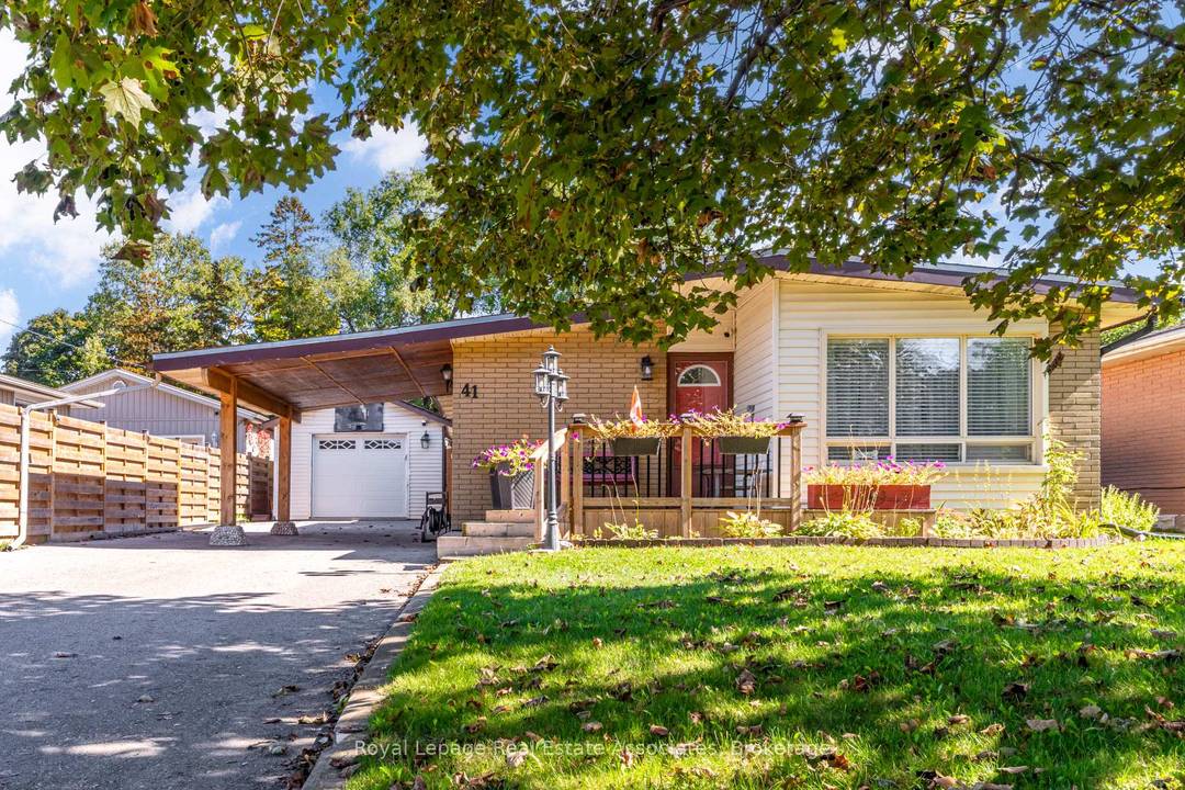 Spacious Basement Apartment with Private Entrance in Prime Cambridge Location !