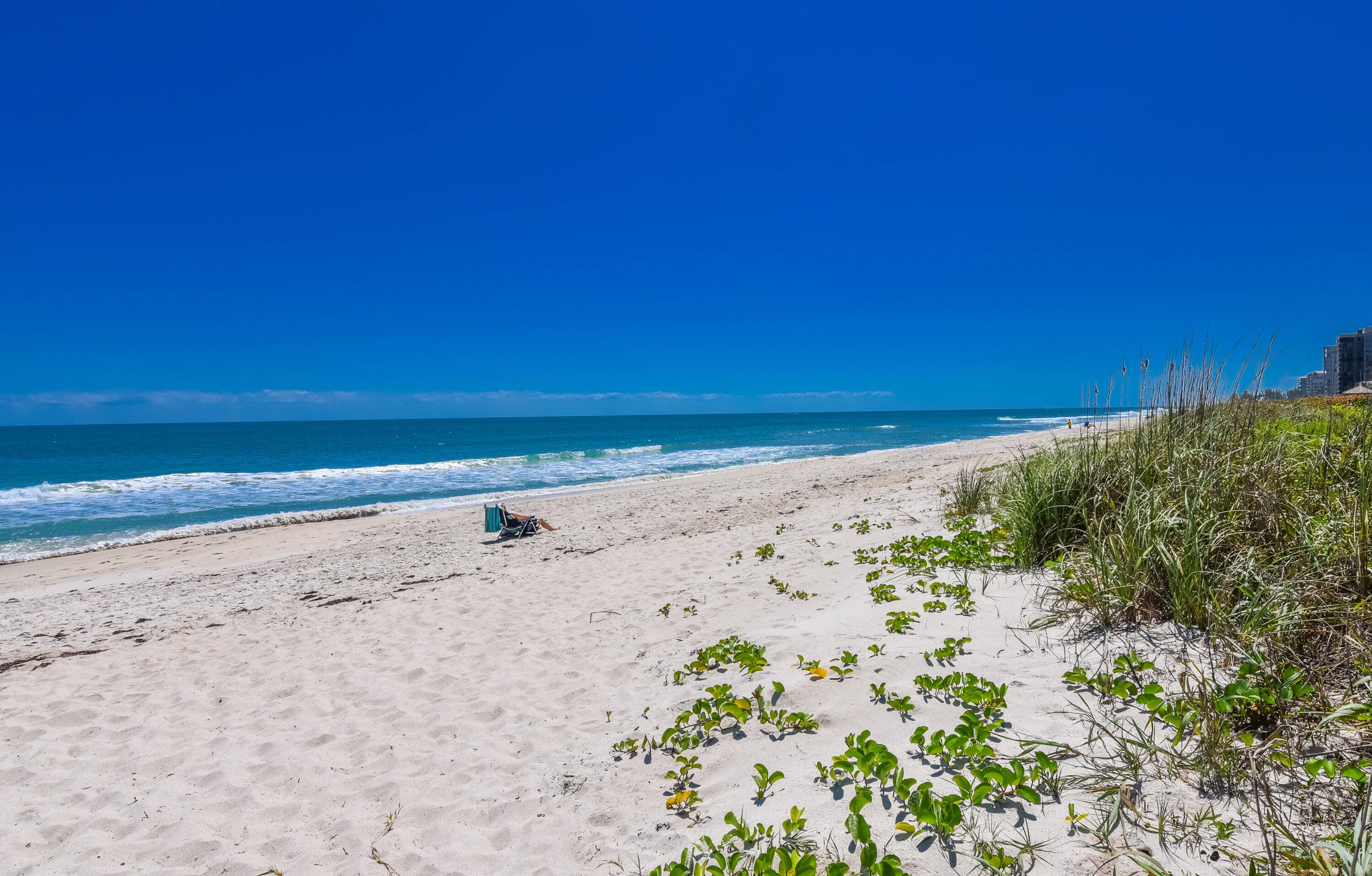 Experience an unparalleled lifestyle !