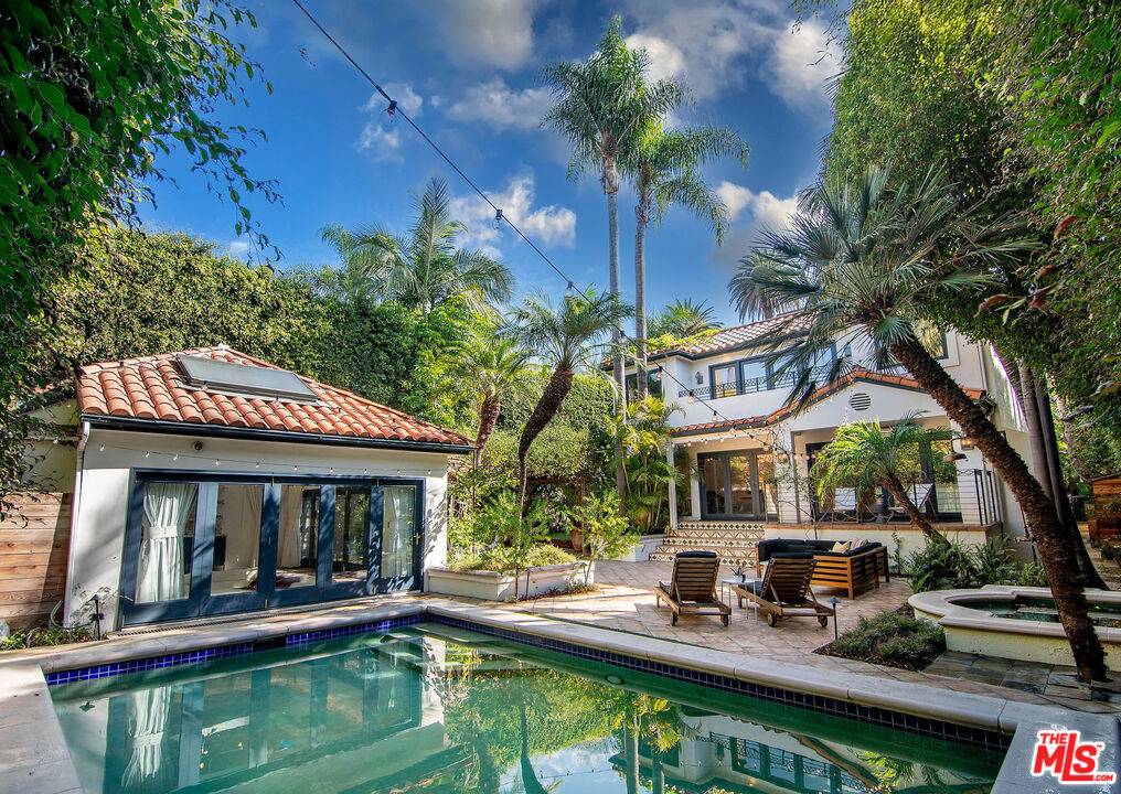 1041  N Orlando Ave 4BR Sunset Strip La
