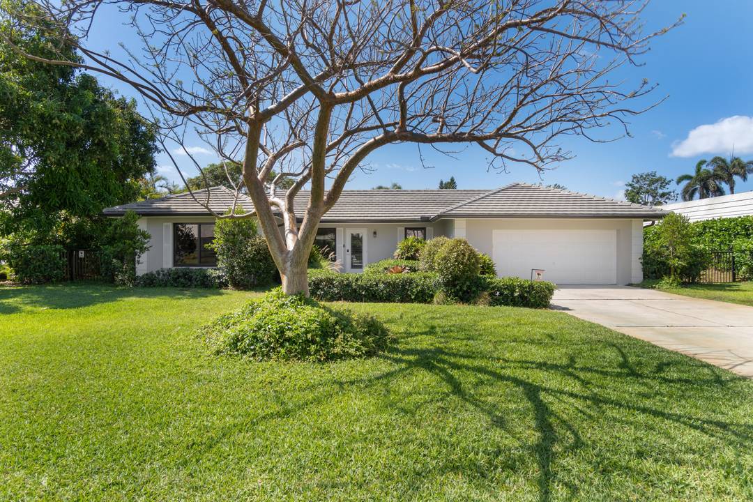 Completely reimagined Gulf Stream home is built for easy living with 3 bedrooms and 2 baths this high end home has it all, located on large lot on quiet cul ...