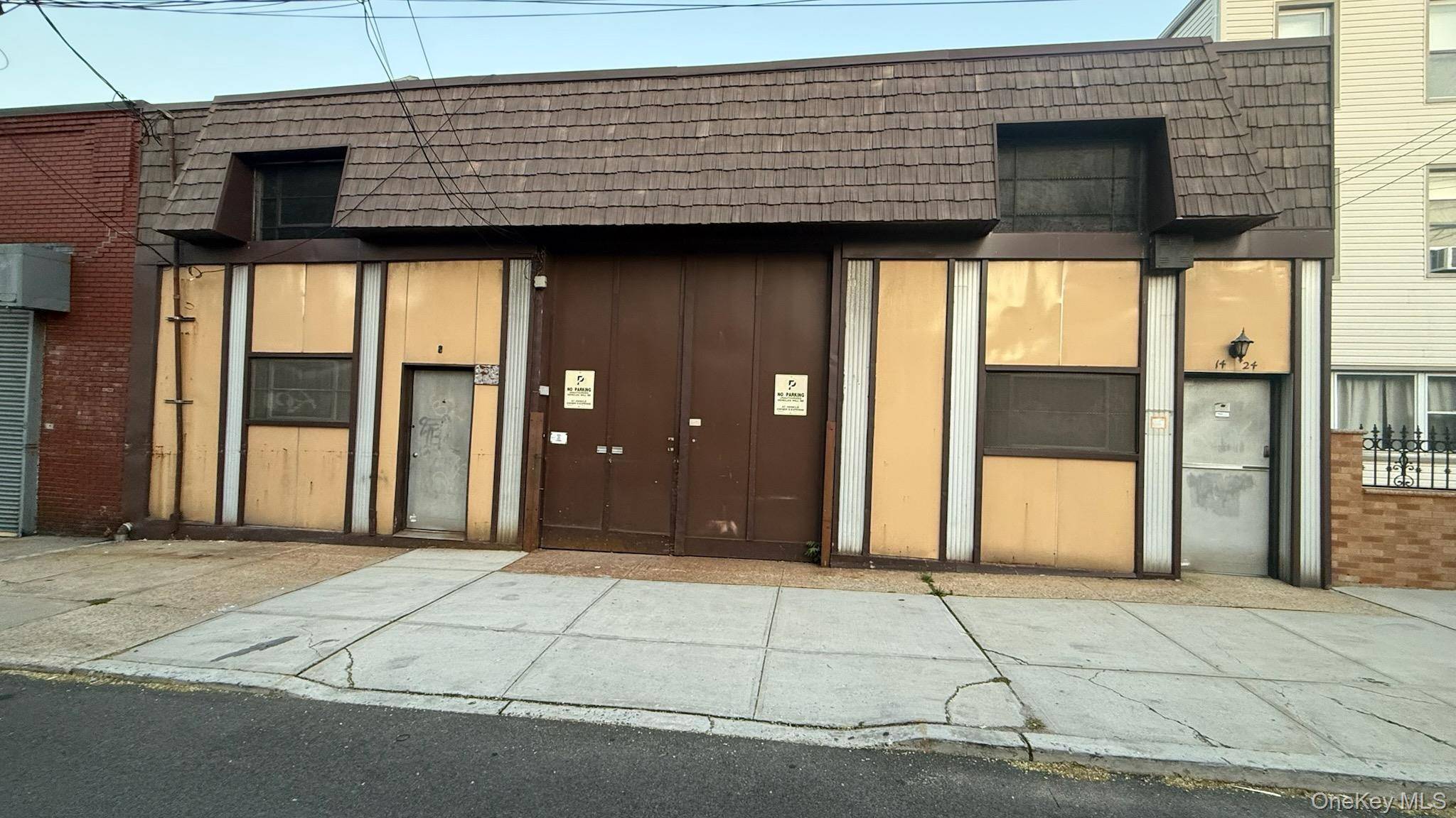 Industrial Warehouse building with over 6, 000 SqFt in sought after College Point.