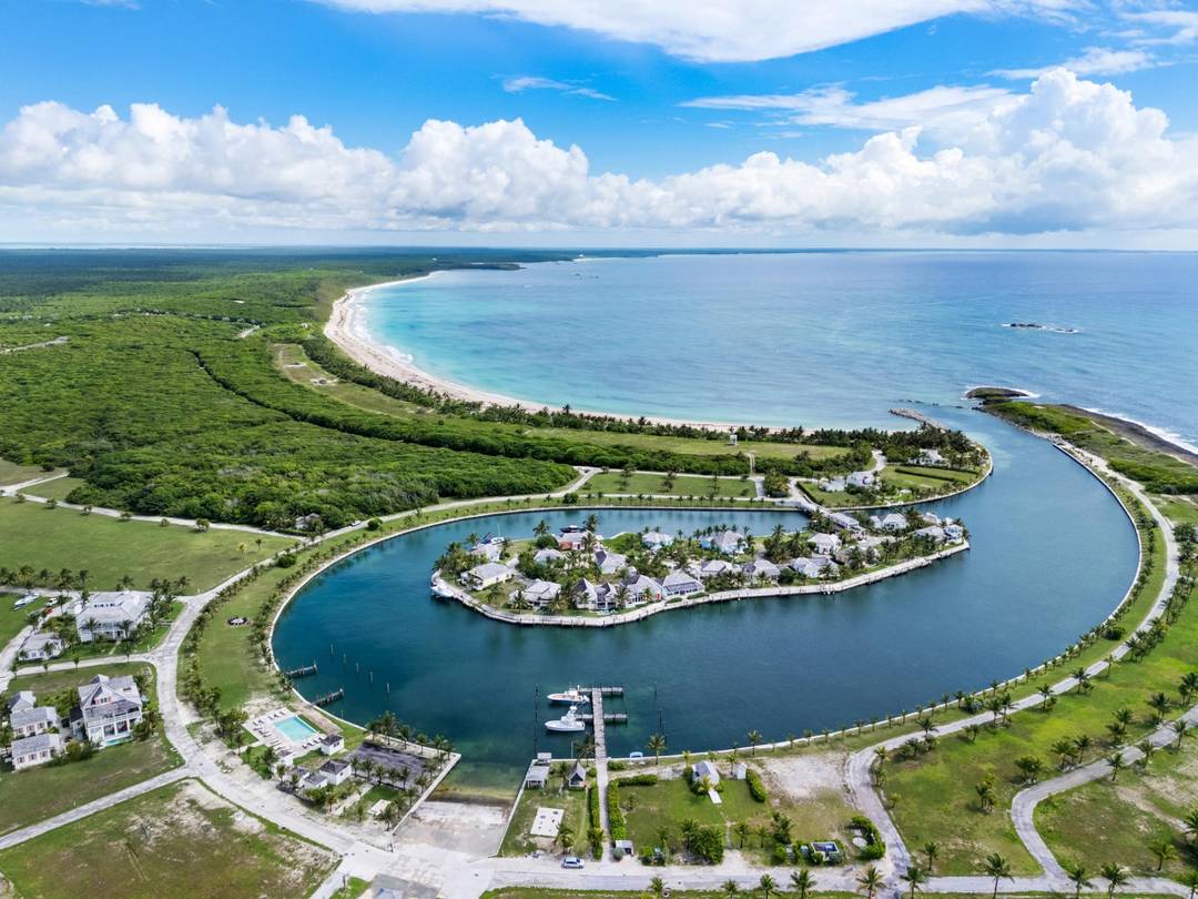15 BAY ST SCHOONER BAY Land Abaco