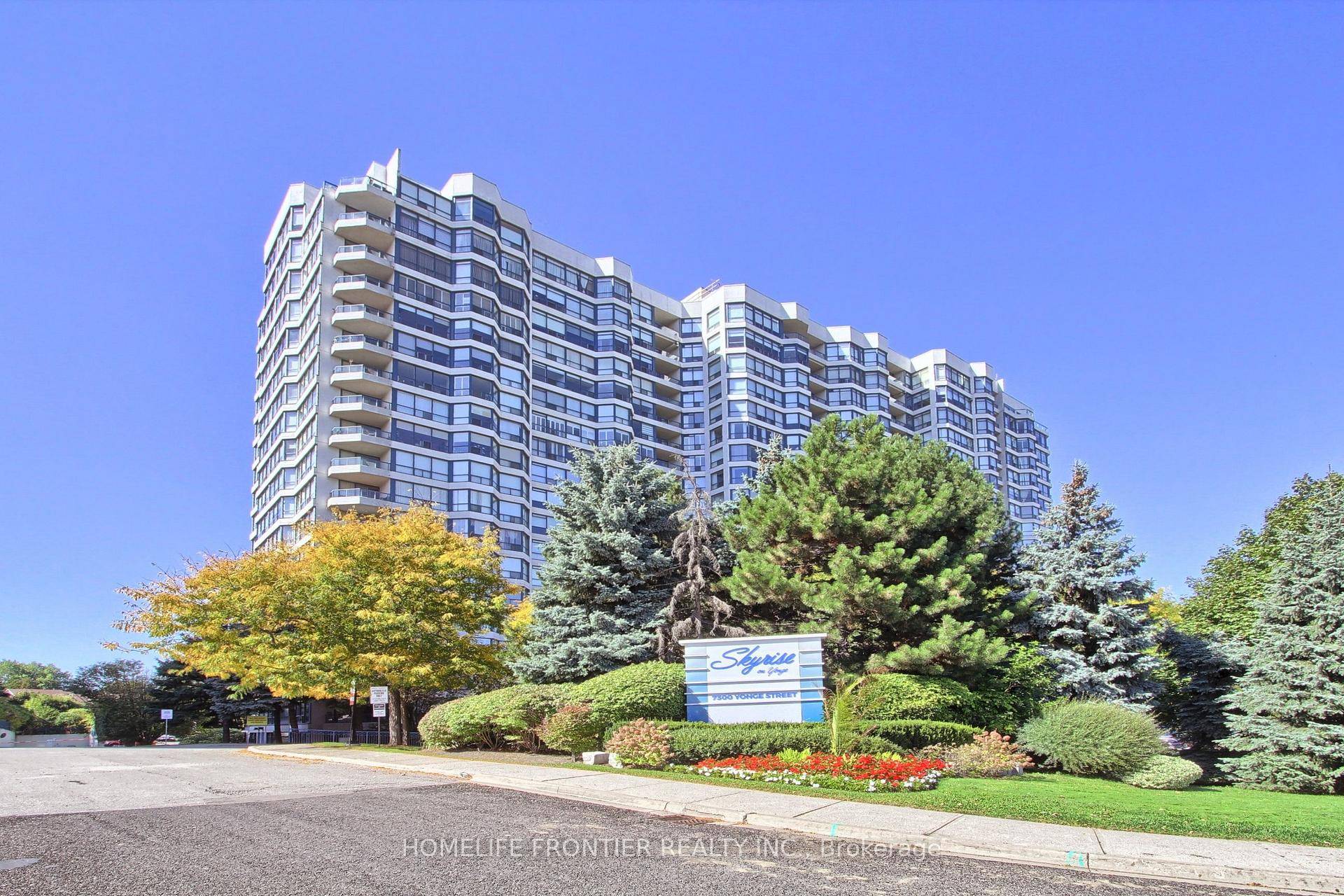 Welcome to Skyrise ! This sun filled, freshly painted unit offers a panoramic, unobstructed view away from busy Yonge Street.