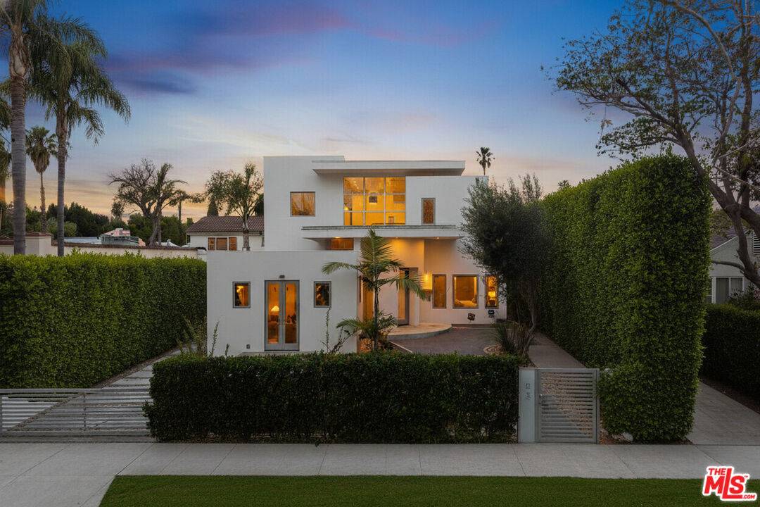 753  N Orange Dr 5BR Hollywood La