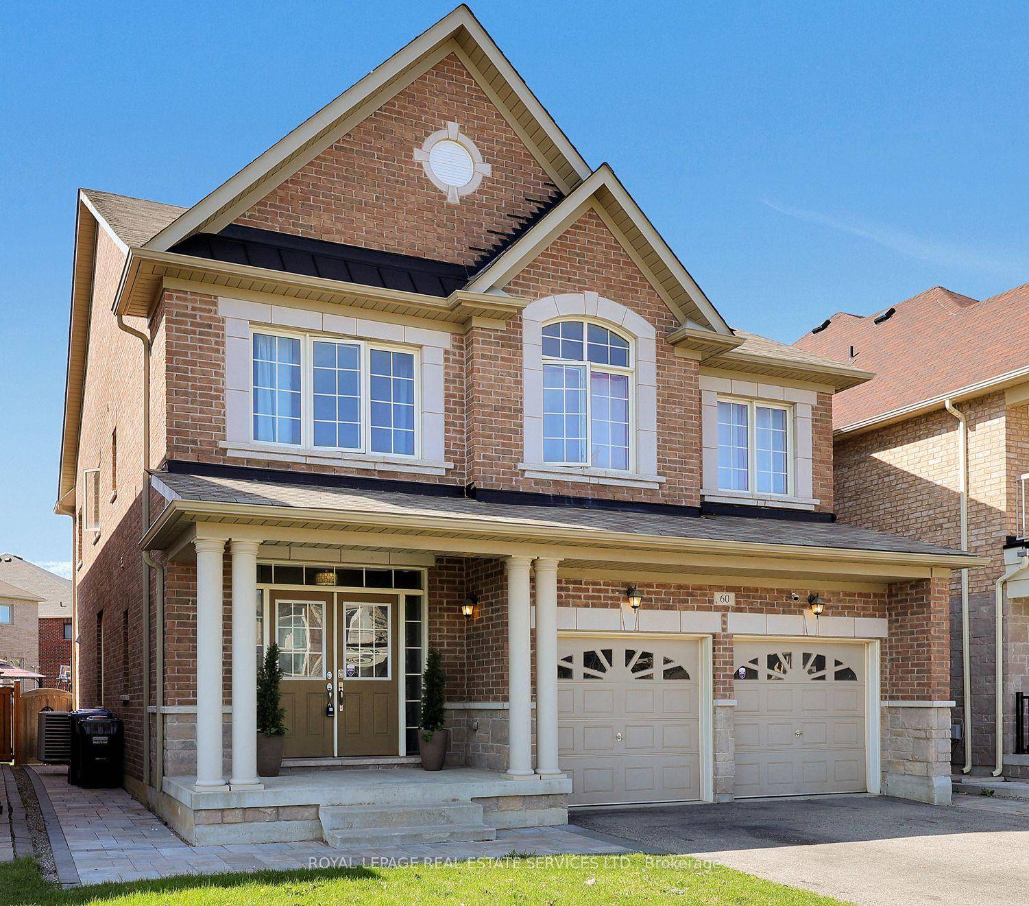 Magnificent Family Home in Prestigious Credit Valley !