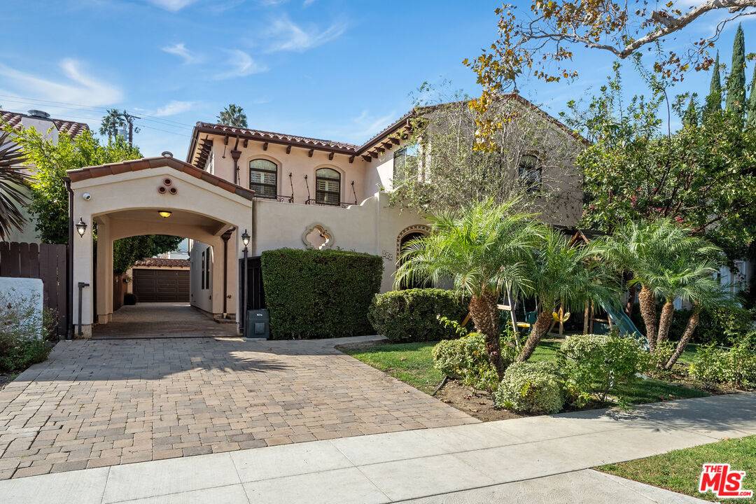 313 S Oakhurst Dr 5.0 Beverlywood LA