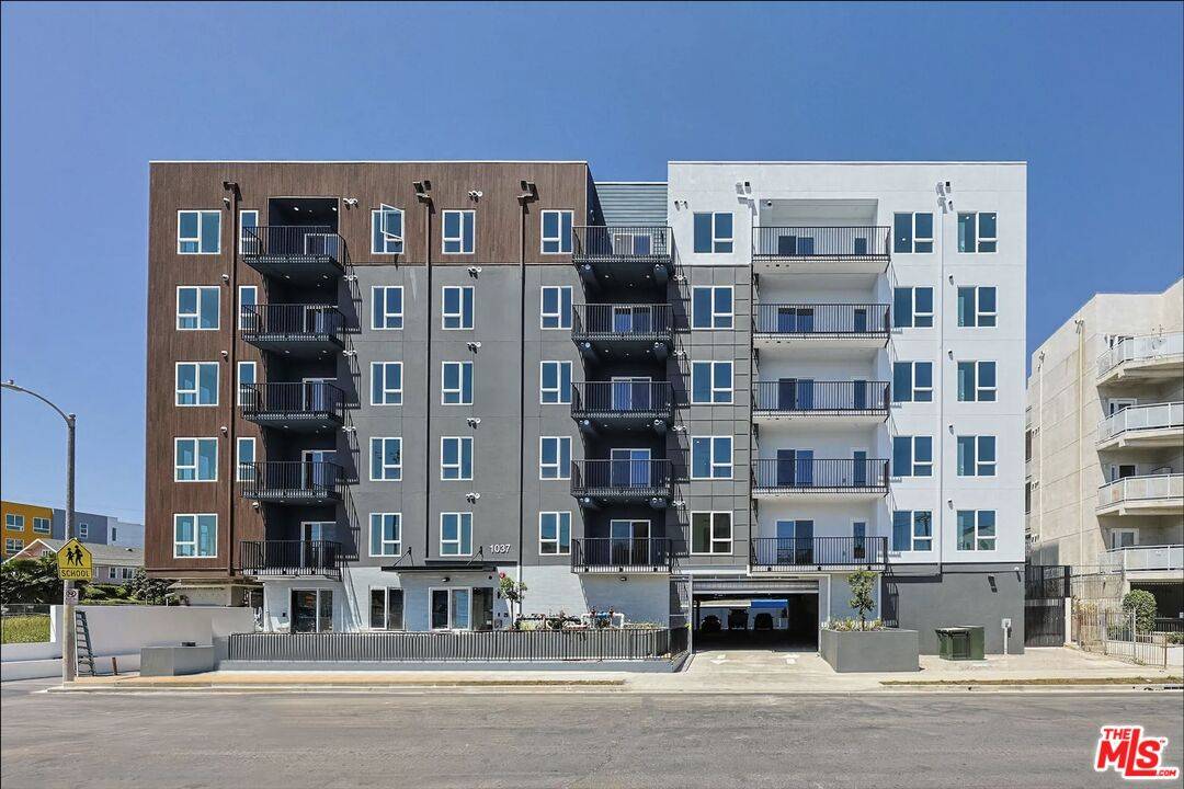 1037 Dewey Ave 3BR La