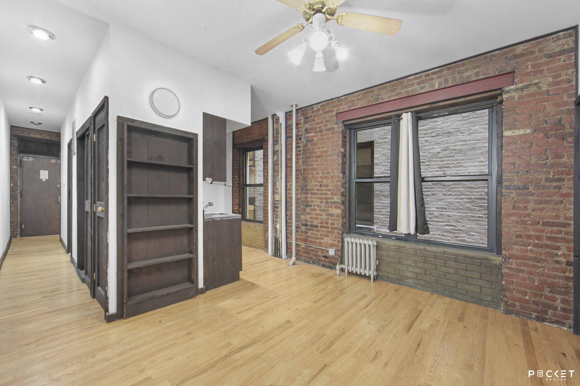 Well maintained brownstone in the iconic East Village, only steps away from Union Square !