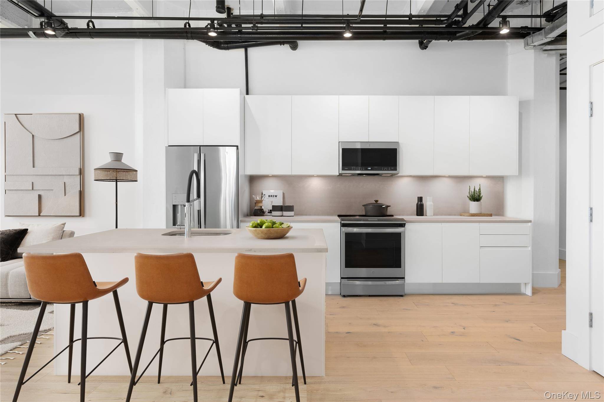 Experience a luxurious rental lifestyle in one of the city's most desirable waterfront neighborhoods in this impeccably crafted 2 bedroom, 2 bathroom South and West facing corner apartment at Williamsburg ...