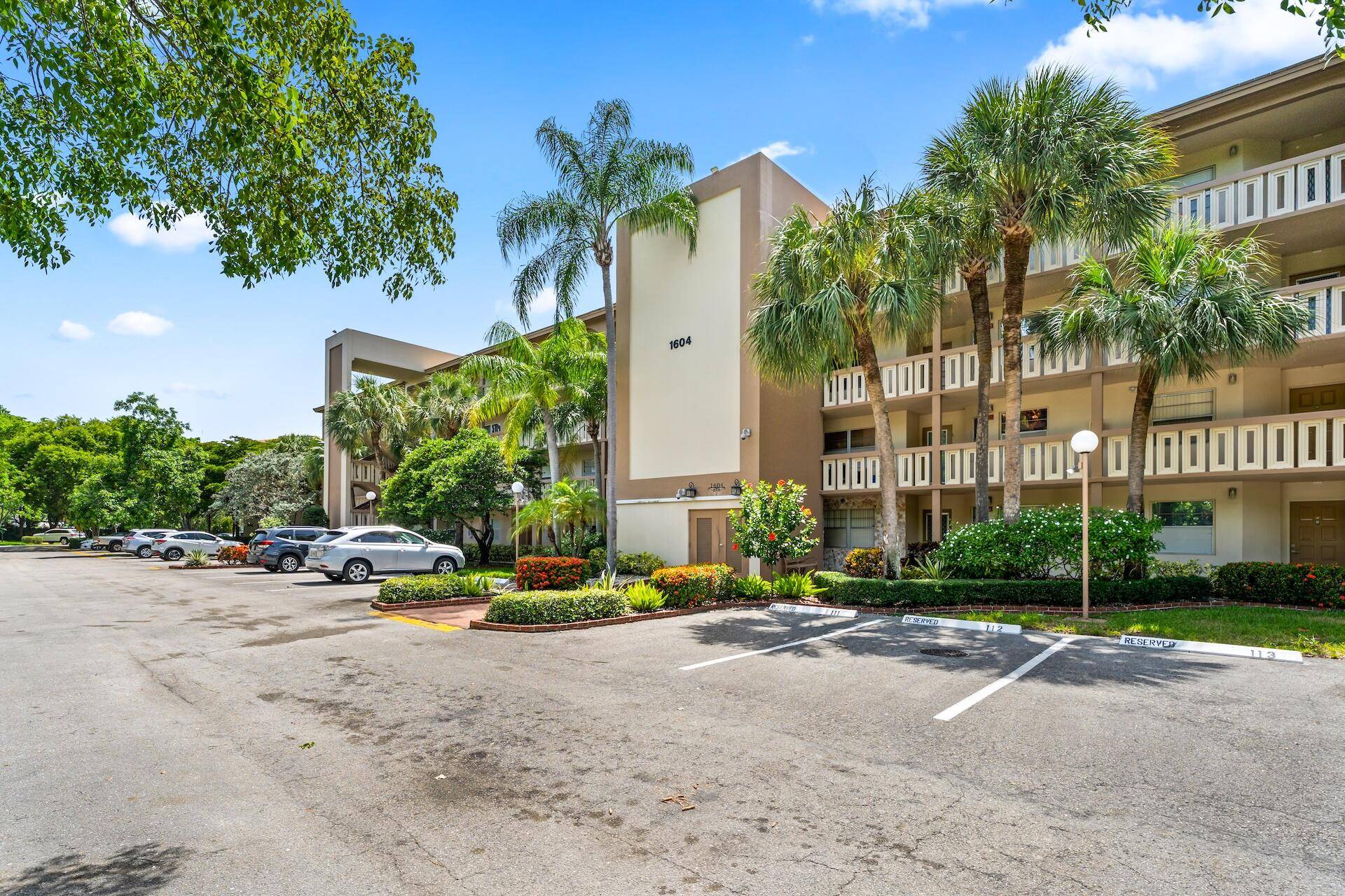 Spacious 2 bed, 2 bath, 1, 225 sq ft 3rd floor condo in the sought after 55 gated community of Wynmoor in Coconut Creek.
