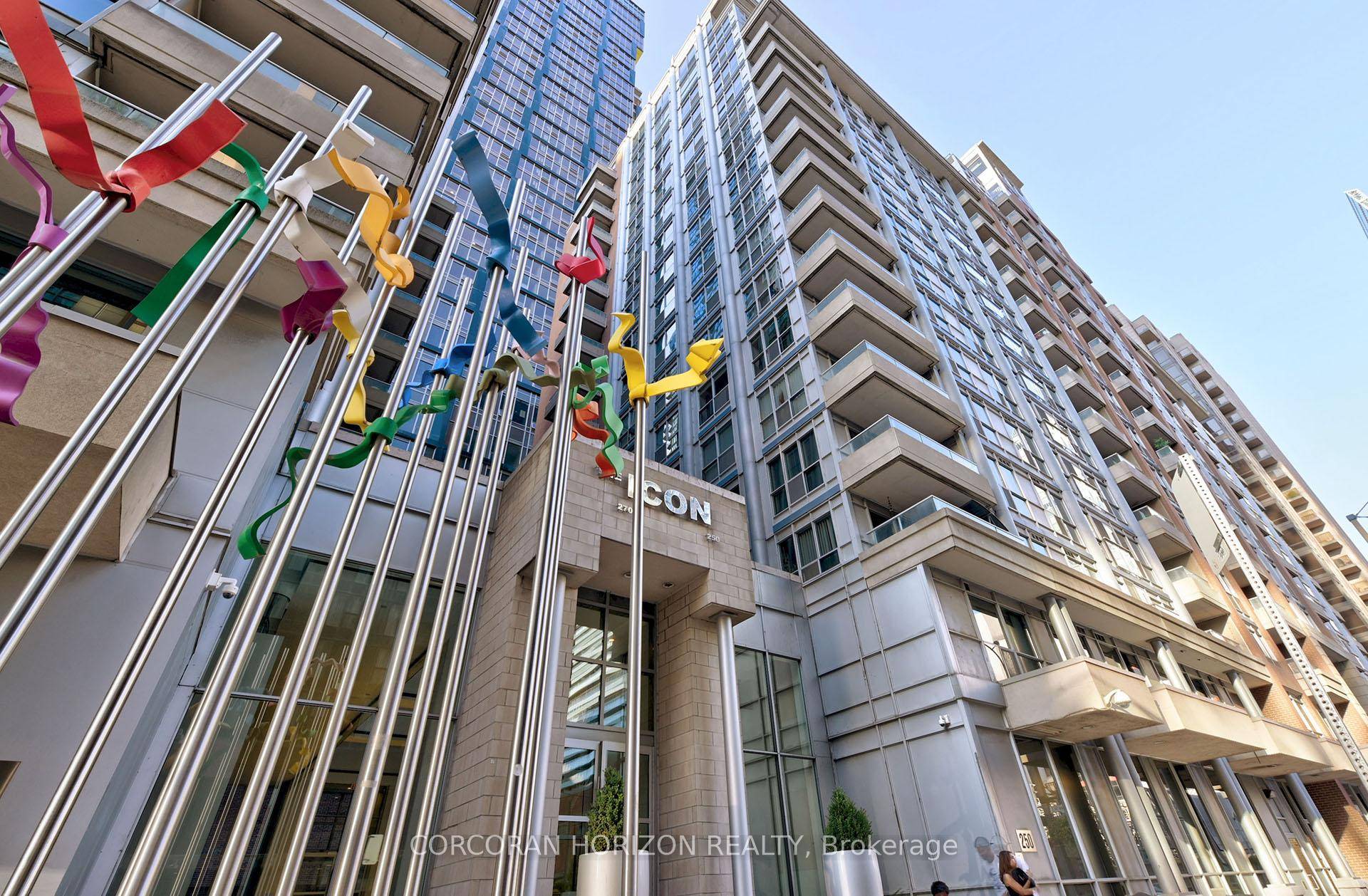 Spacious 2 Bed, 2 Bath corner unit at Icon II with 885 sq ft of open concept living !