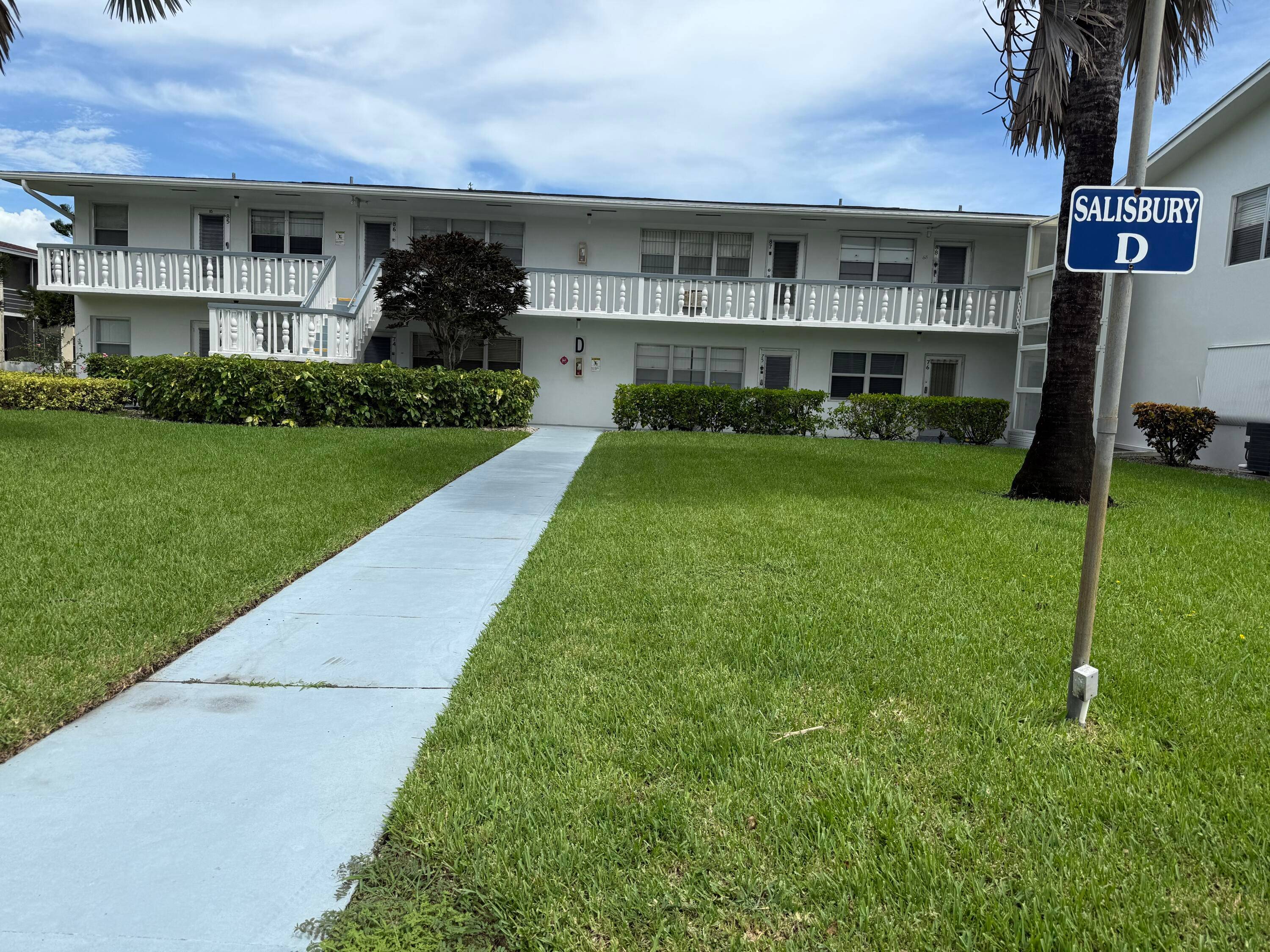 LOCATION ! LOCATION ! CHARMING GROUND FLOOR 1 BED 1.