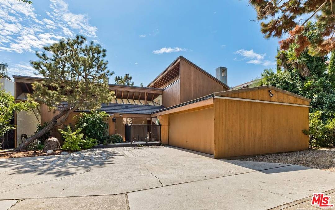515  N Roxbury Dr 3BR Beverly Hills Post Office | B.H.P.O. La