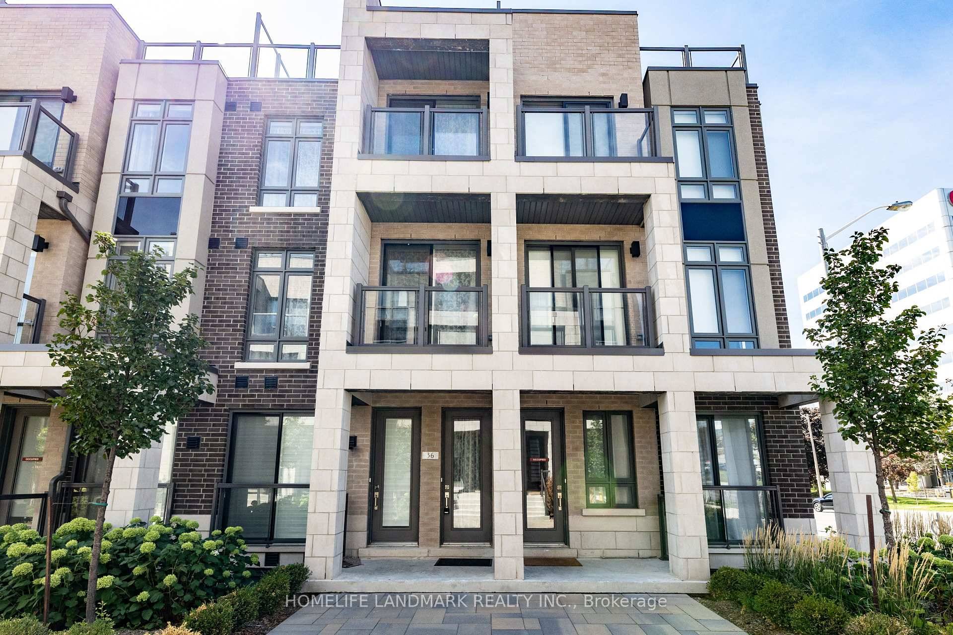 Stunning Stacked Condo Townhouse 2 Bedrooms Bright amp ; Open Concept.