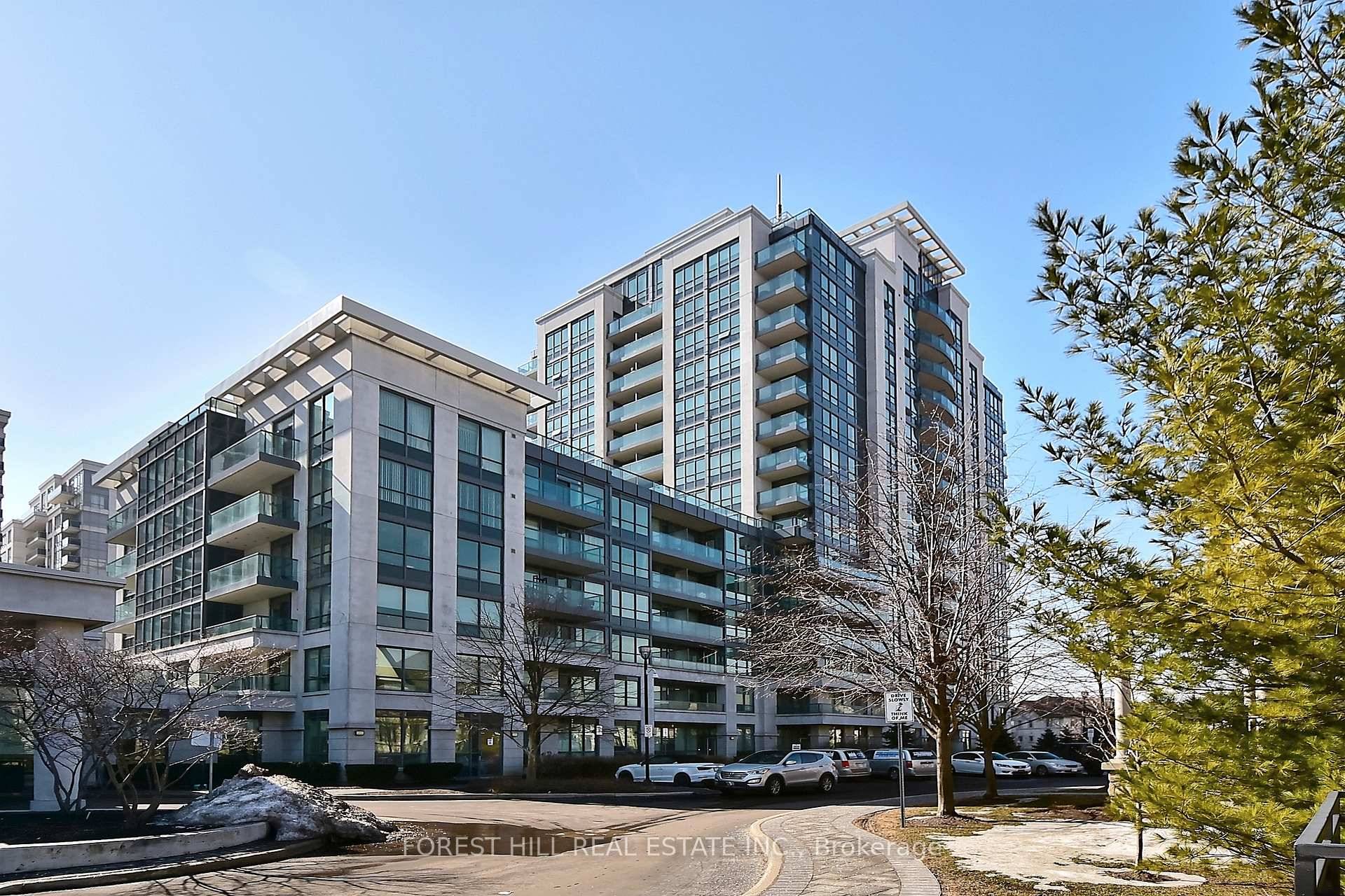 Charming, meticulously maintained unit at high demand 30 North Park.