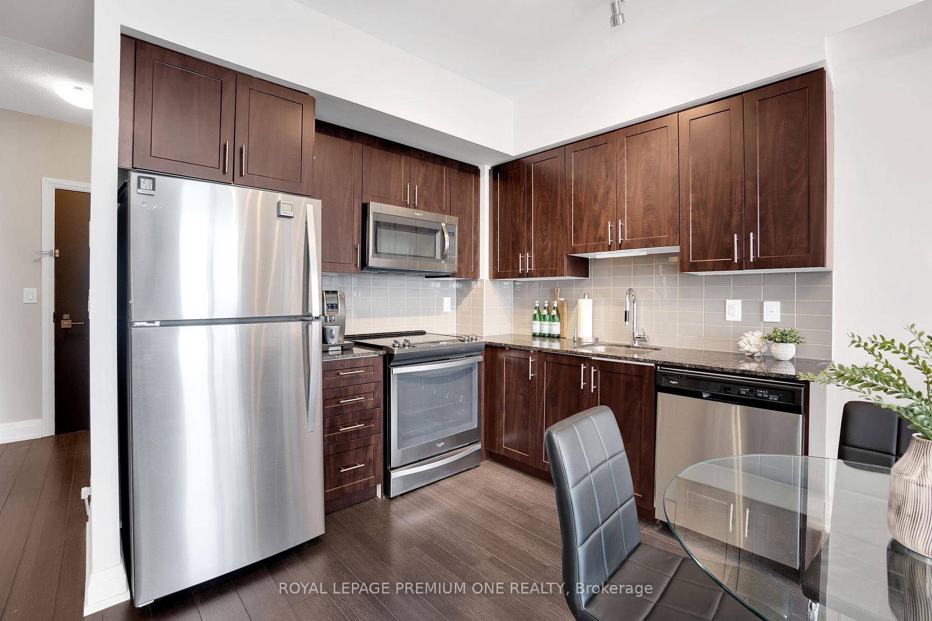 Discover Incredible Design and Unbeatable Value Inside This Stunning 1 Bedroom Den Suite !