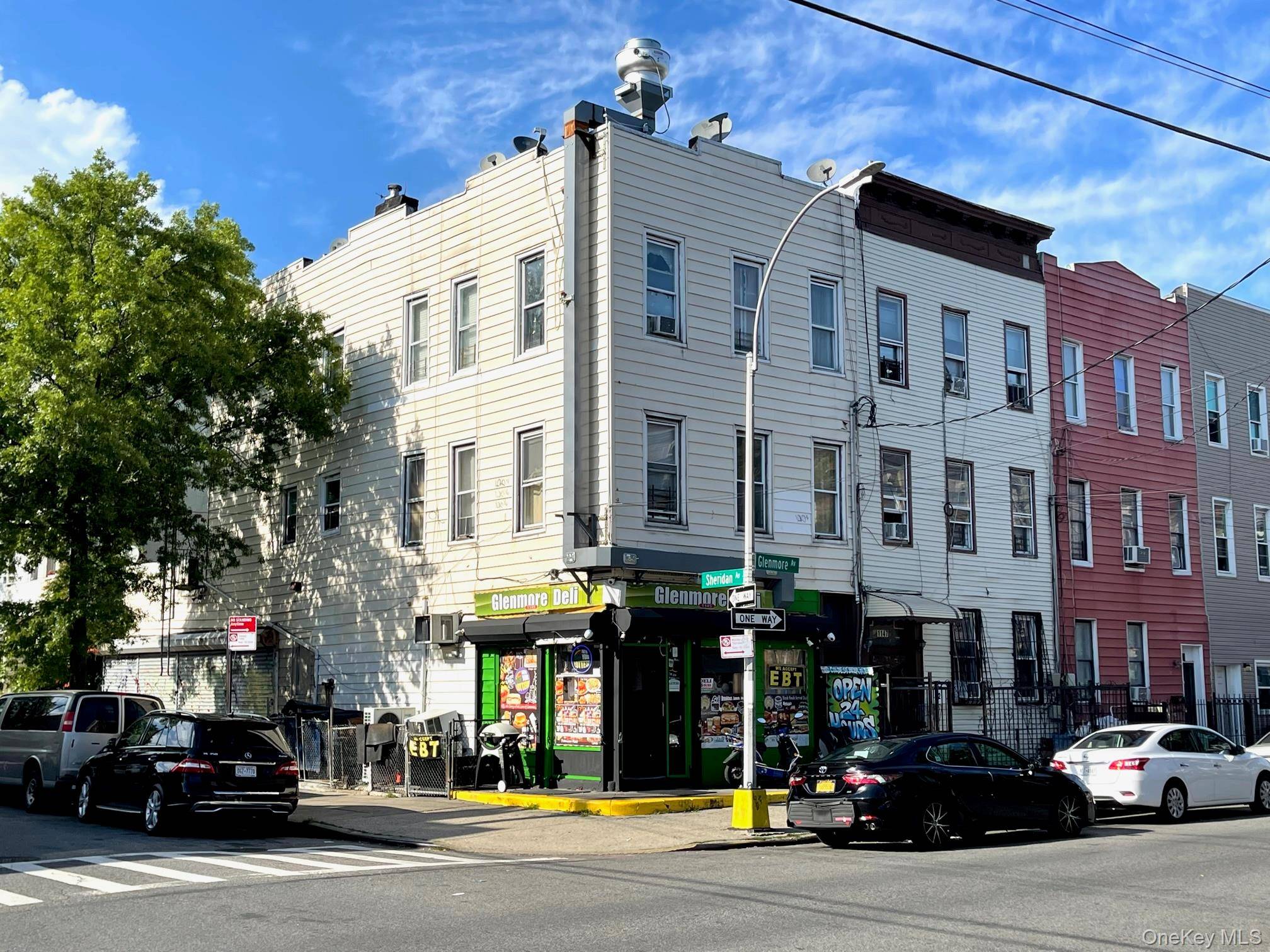 1fl Front has a Bodega which rents for 2600 a month.