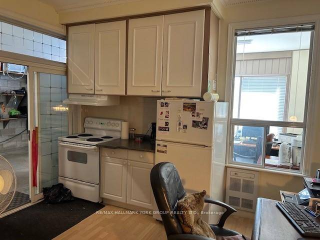 Desired Industrial Condo Unit Complex Small Business Opportunity 880 SF of Warehouse Office Existing Build Out includes Kitchenette amp ; 3 Pc Washroom Fridge amp ; Stove