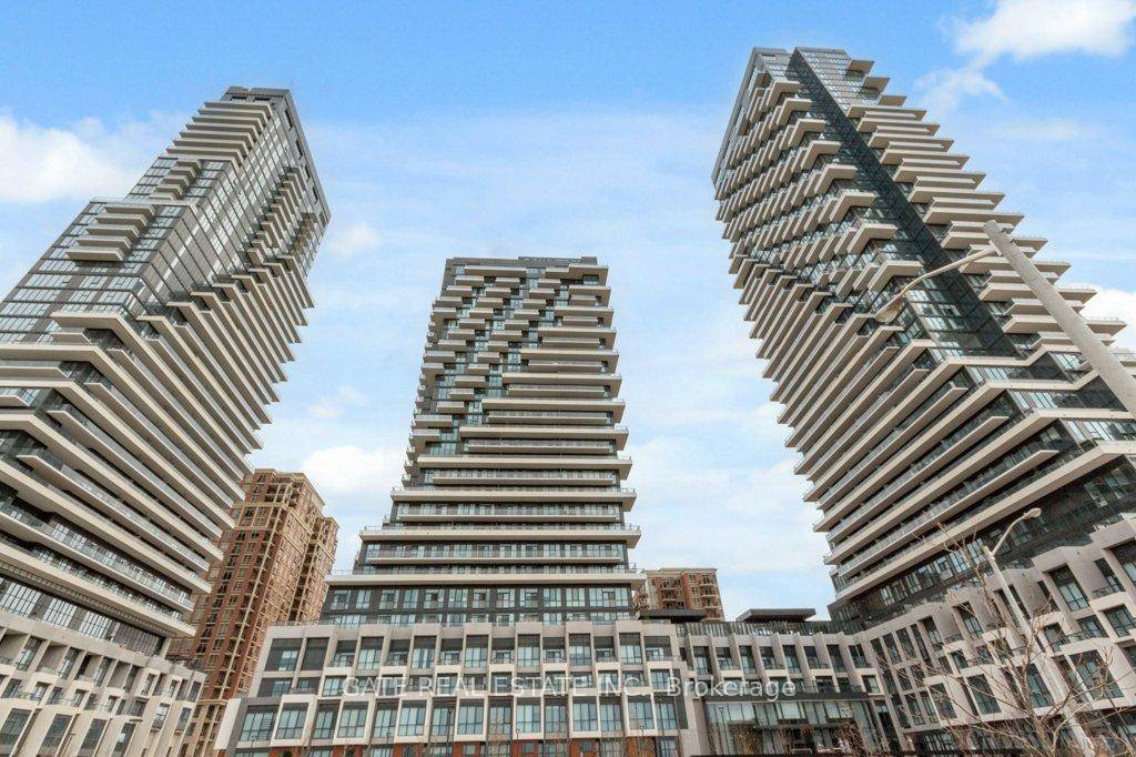 Stylish Condo at Auberge on the ParkLive in style at Auberge on the Park, ideally located at Leslie amp ; Eglinton.