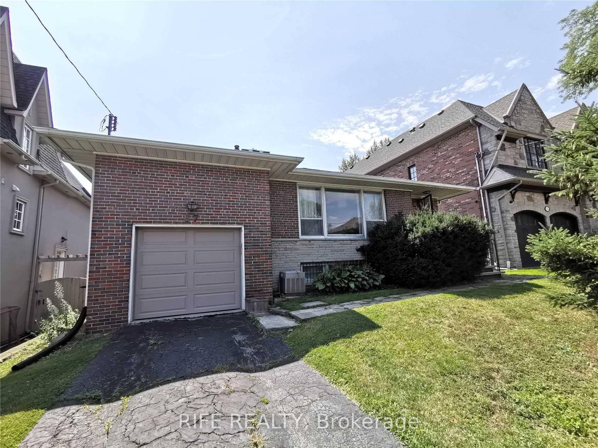 Welcome to this beautifully maintained bungalow nestled among multi million dollar homes in one of Torontos most sought after communities.