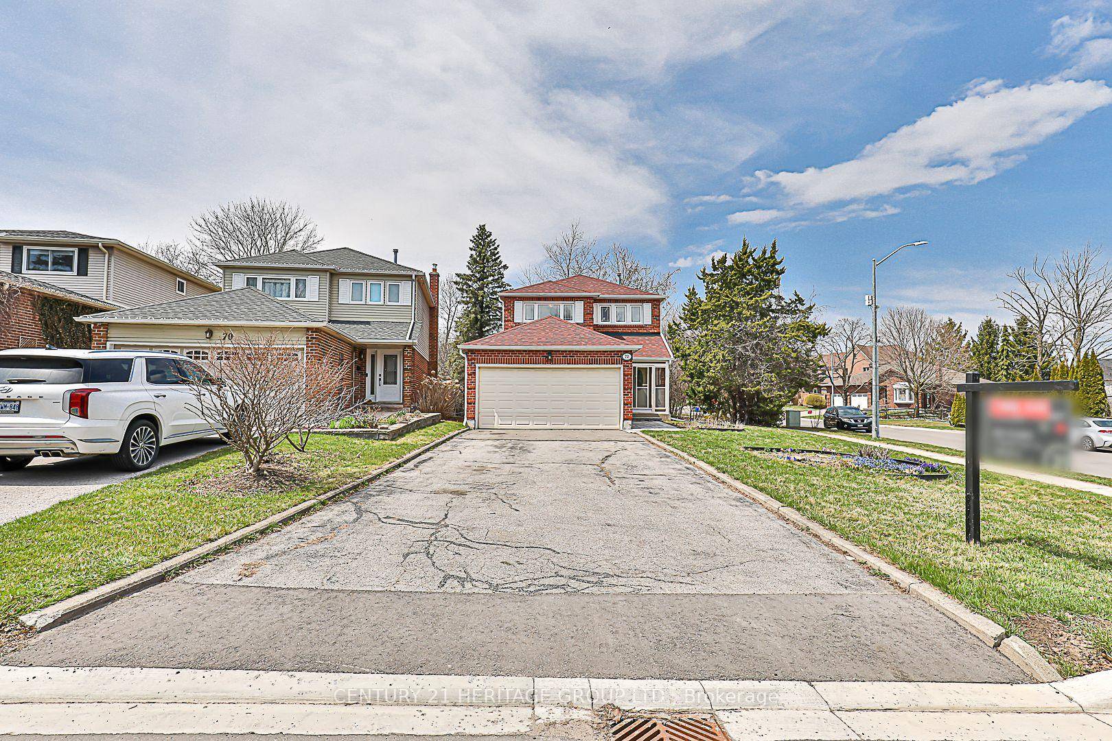 RARE FIND PIE SHAPED RAVINE LOT IN POPULAR AURORA HIGHLANDS !