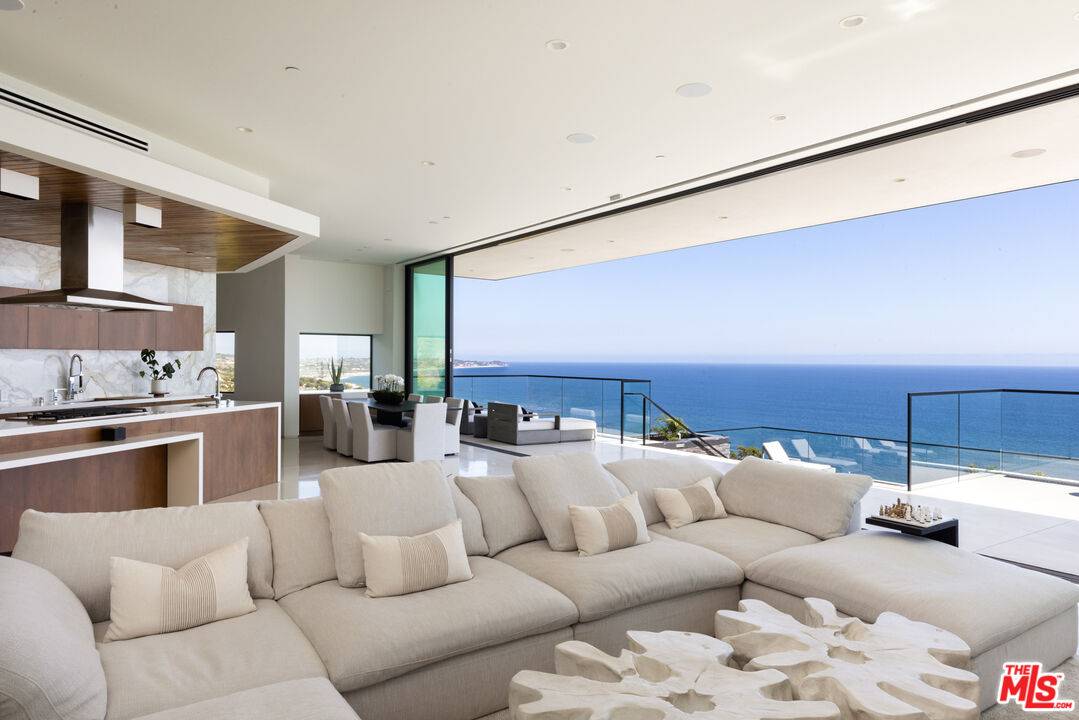 32357 Pacific Coast Hwy 5BR Malibu La