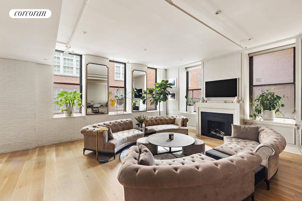 Stunning Four Bedroom Urban Retreat in the Heart of Little Italy, Nolita amp ; SohoNestled at the vibrant crossroads of Mulberry Street, this beautifully renovated four bedroom, three and a ...