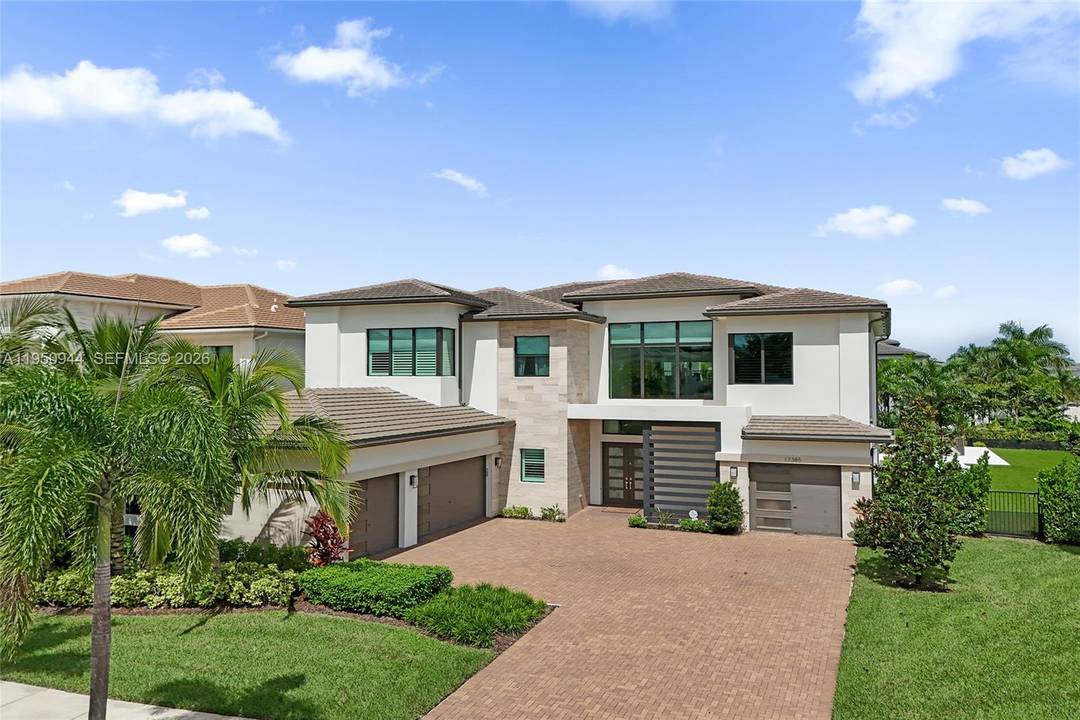 17385 Ponte Chiasso Drive is located in one of the most desired neighborhoods in Boca Raton offering state of the art clubhouse, tennis courts, pickleball courts, playground, resort style pool, ...