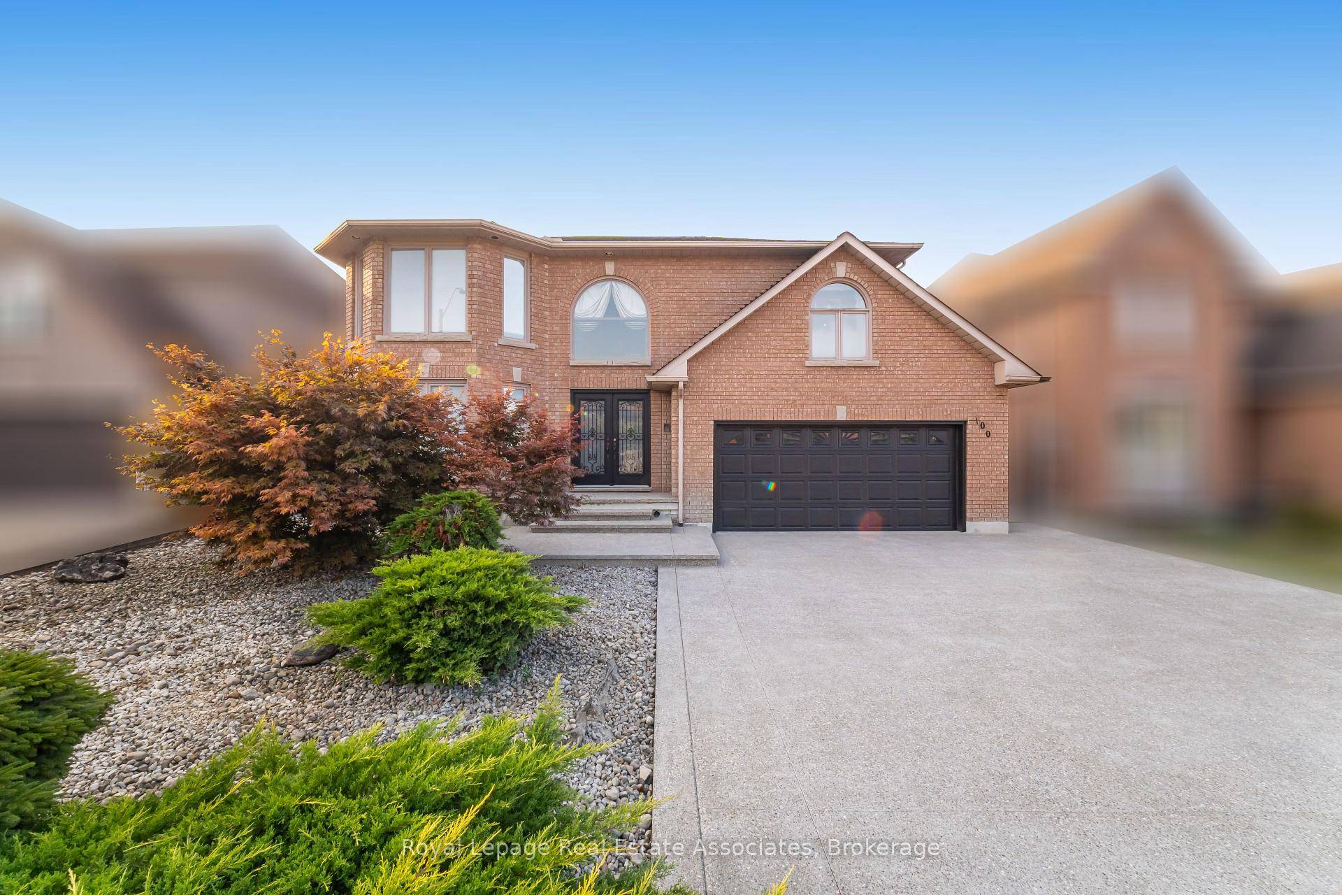 Welcome to 100 National Drive, an exceptional 2 storey residence offering a little under 3400 square feet of beautifully updated living space across the main and second floors.