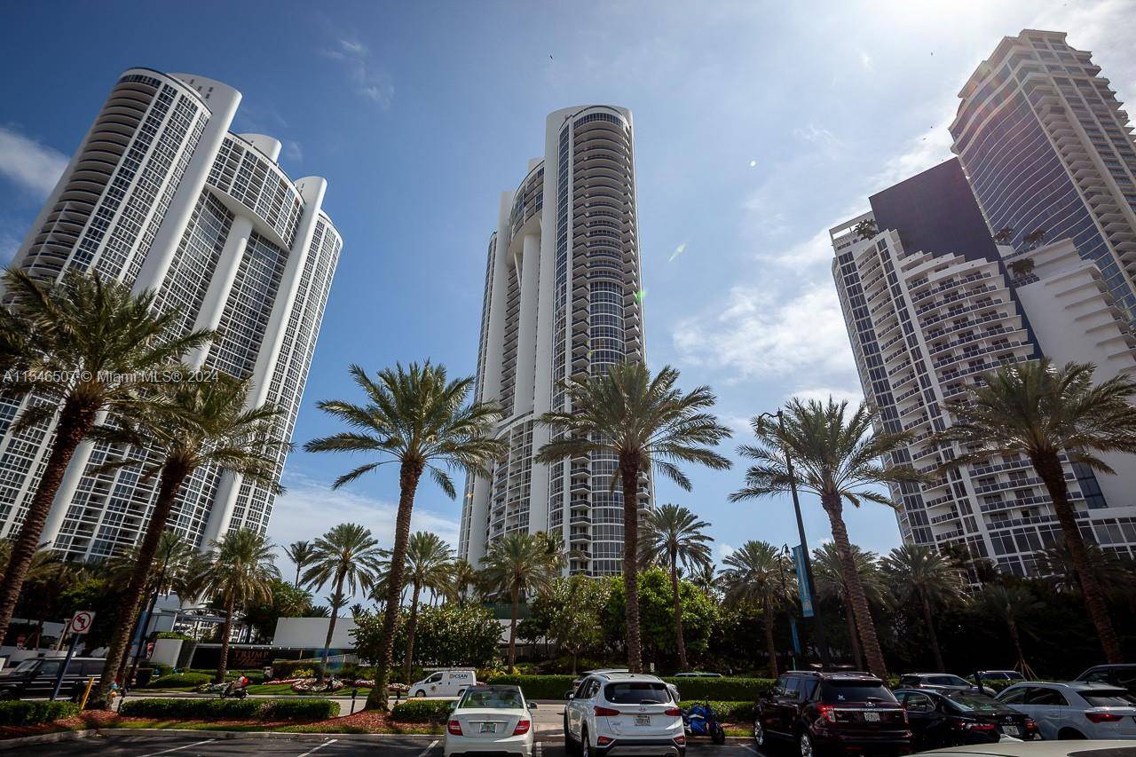 Stunning tower unit at the Trump Palace with beautiful ocean front view from every angle and every floor.