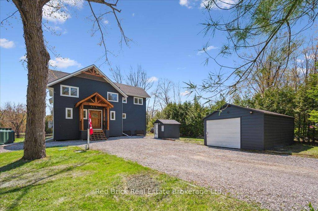 Welcome to 1002 Bagley Road, Severn Bridge Gravenhurst a rare, newly built post and beam bungaloft on the Trent Severn Waterway, offering deep water access for swimming and boating fun, ...