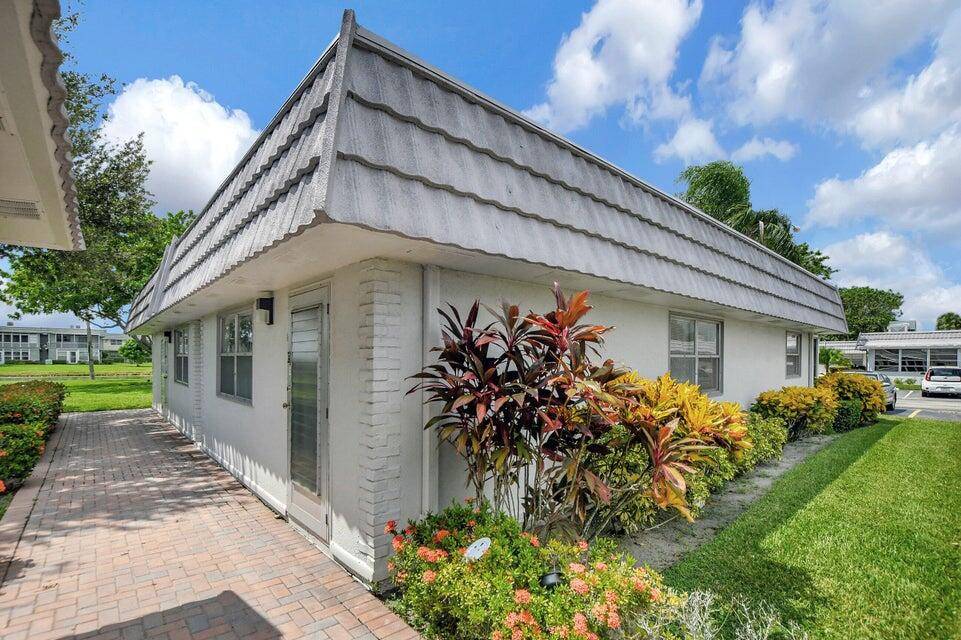 Located in a cul de sac in arguably the most peaceful and serene section in all of the Kings Point Golf and Country Club Community, this pretty 1BR, 2 bath ...