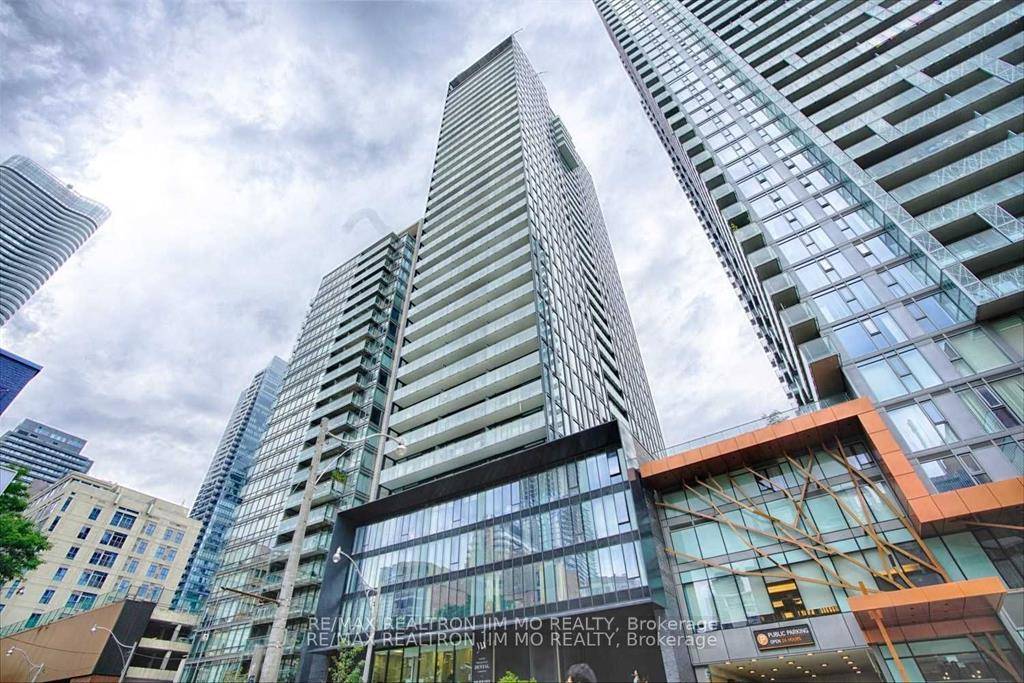 Students Are Welcome ! Vox Condo, Bright, Corner Unit With Large Floor To Ceiling Windows.