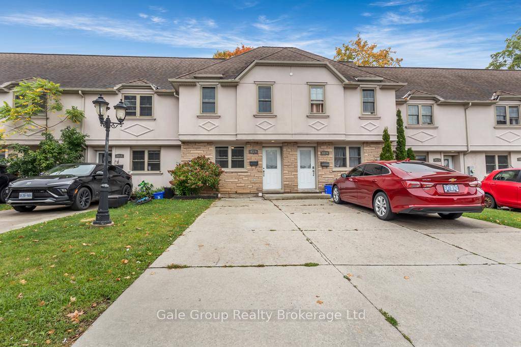 Townhome in Central Woodstock Perfect for First Time Buyers or investors !