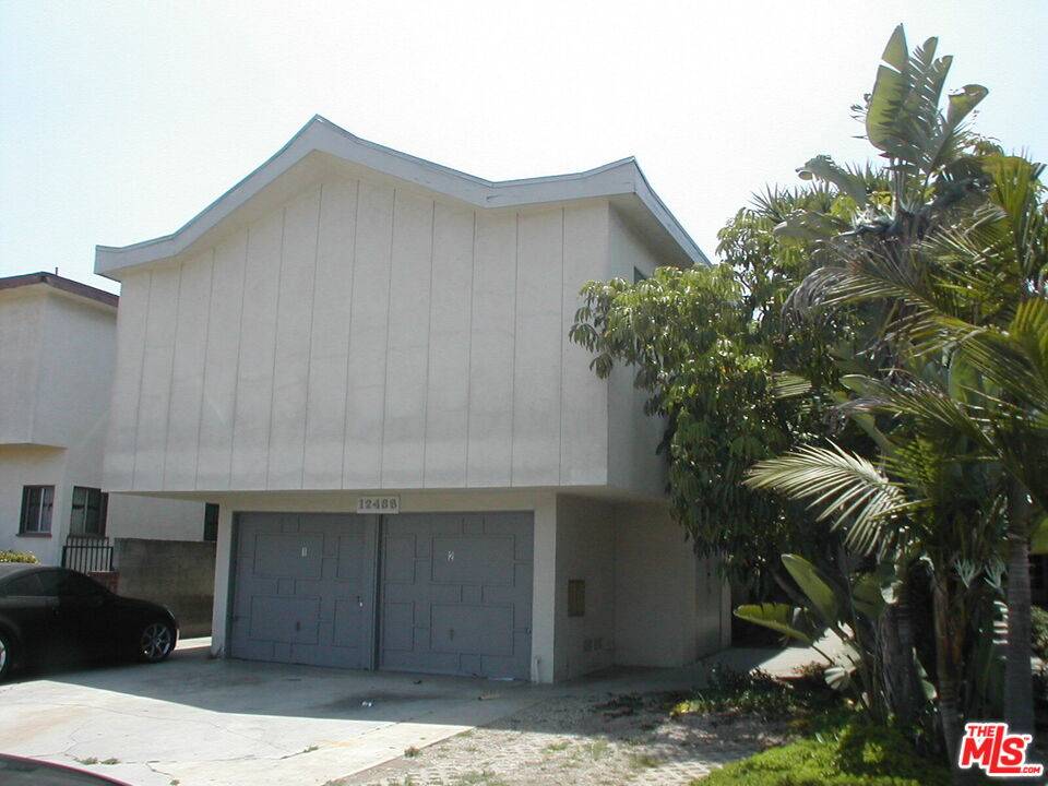 12488   GILMORE AVE 3BR Marina Del Rey La