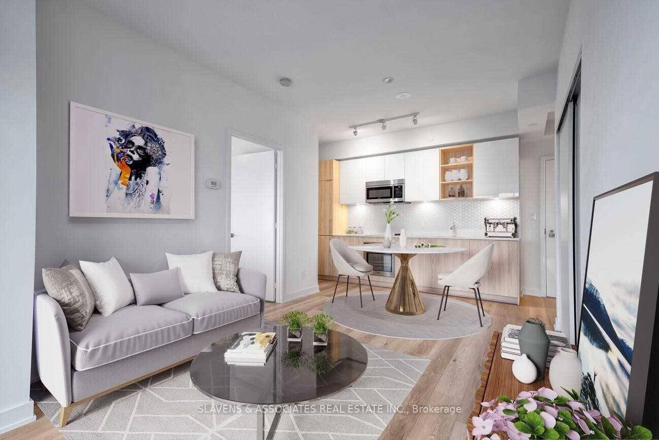 Welcome to this sun filled 2 bedroom, 2 bathroom Playground Condo in the heart of Downtown with Lake Views.