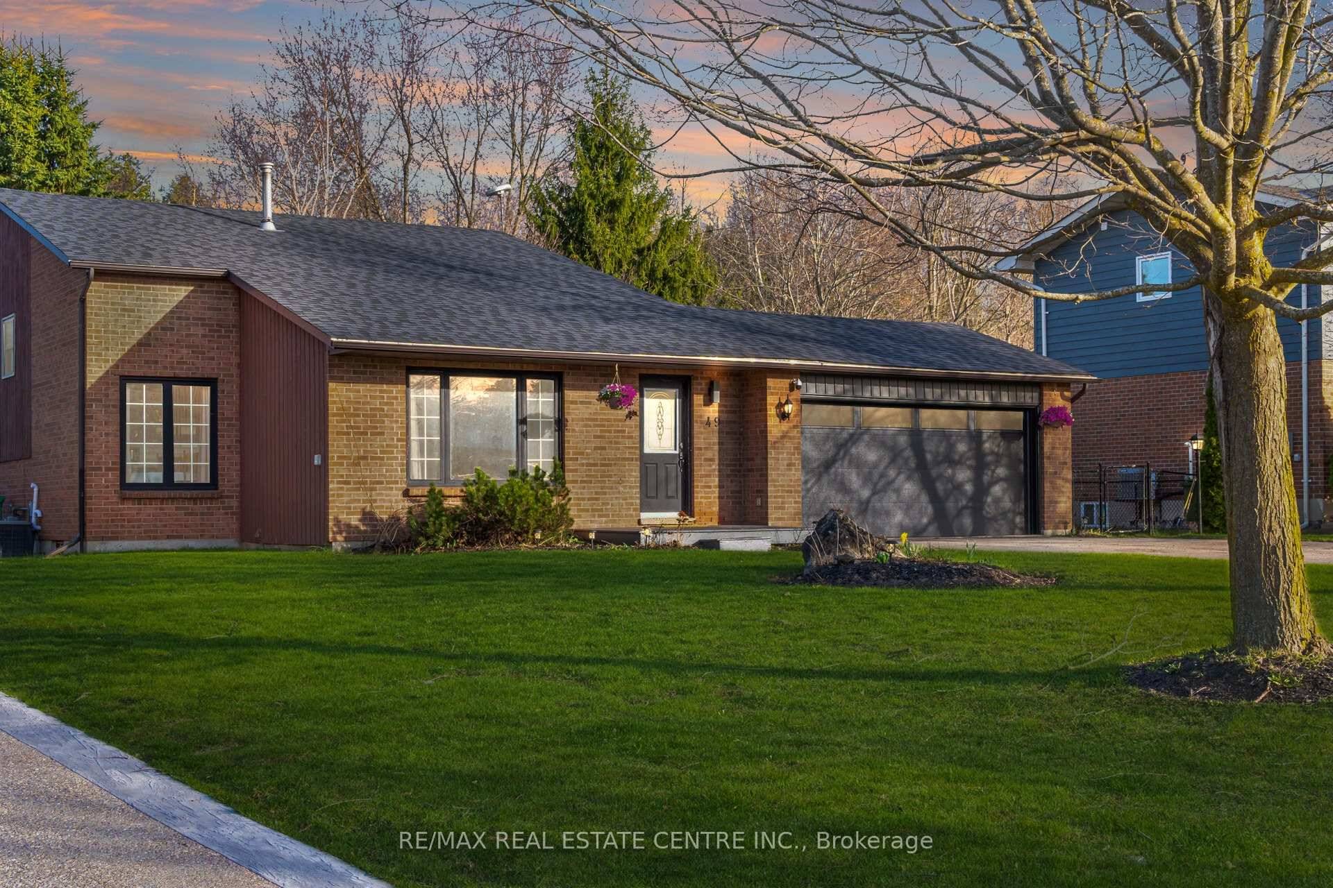 Welcome to the Village of Alton in Caledon, providing the quiet and safe lifestyle with the convenience of close proximity to Orangeville 10 minute drive or Toronto 40 minute drive.