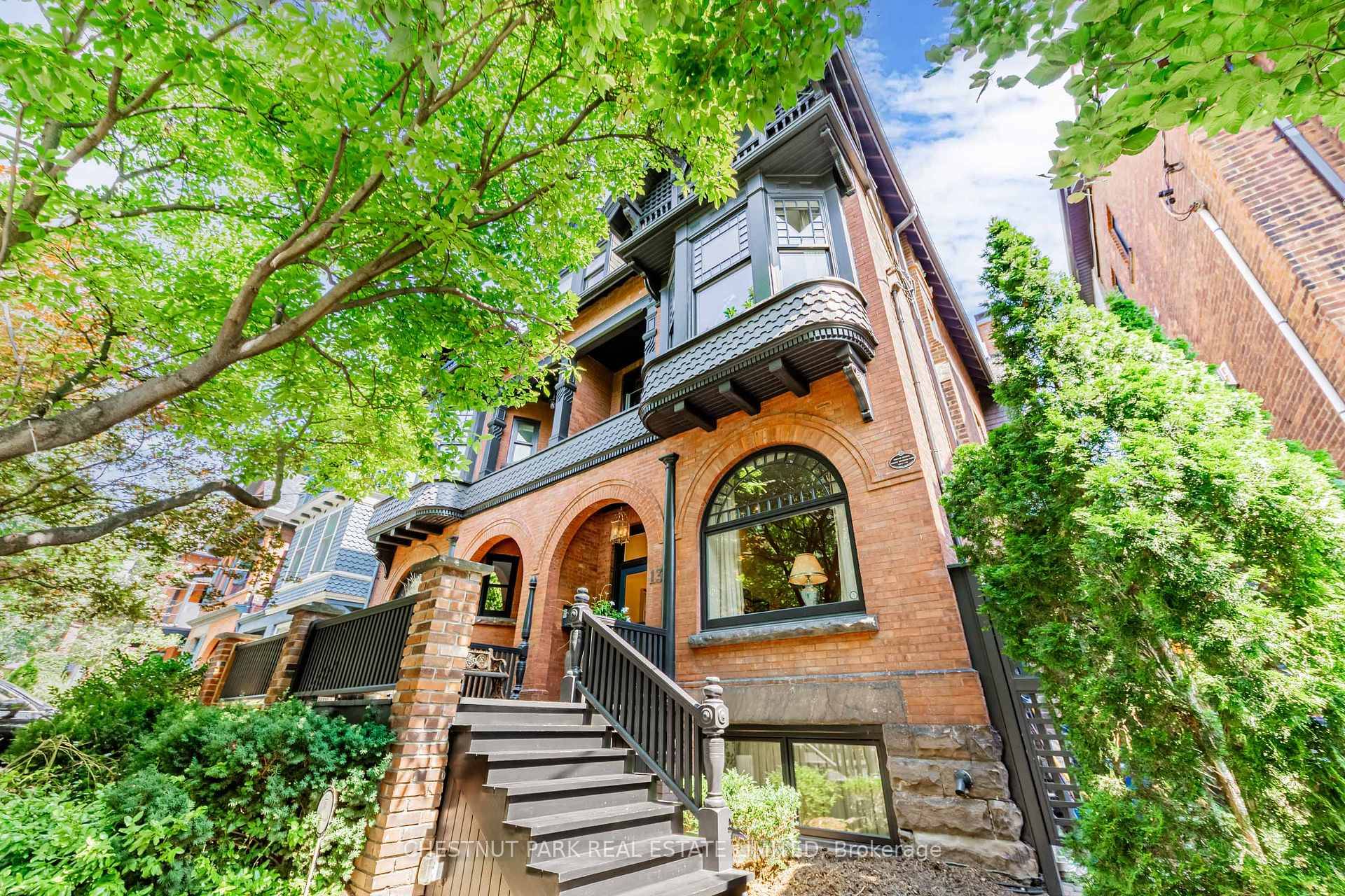 Experience the pinnacle of luxurious urban living in this exceptional, completely renovated turn of the century classic, ideally located in the prestigious Annex Yorkville neighbourhood.