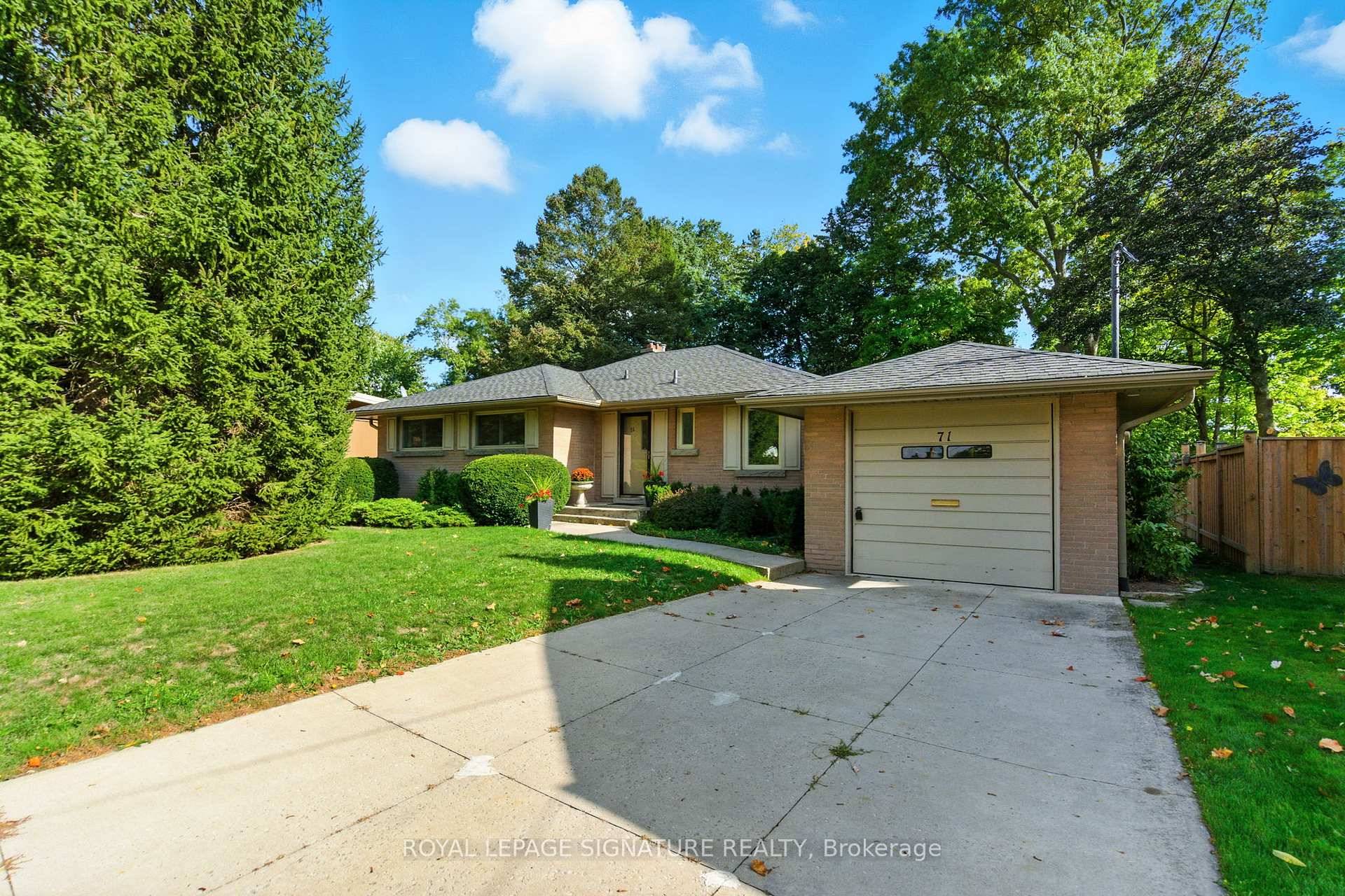Nestled in the highly sought after University Gardens neighbourhood, this well maintained mid century modern bungalow backs onto a wooded ravine offering privacy and a serene forested setting.