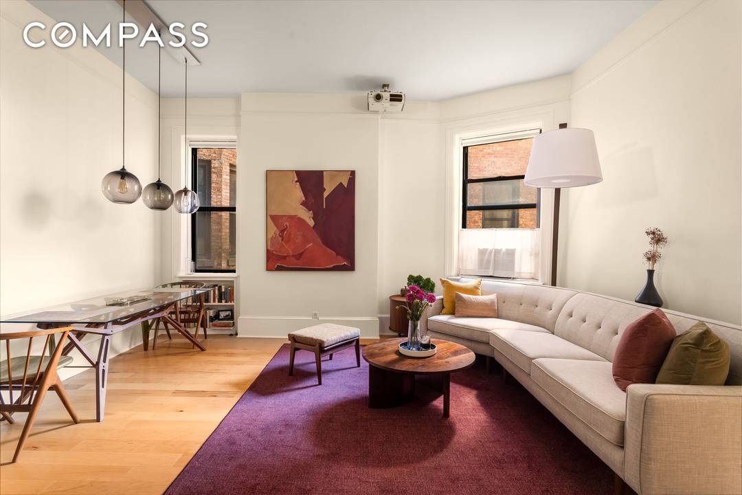 A perfect pied a terre or a fantastic full time residence, this immaculate home, with modern and elegant design, is brimming with undeniable appeal.