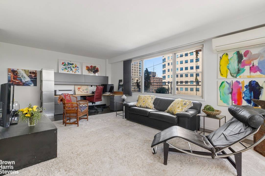 CONVERTIBLE TWO BEDROOM PENTHOUSE WITH WRAP BALCONY !