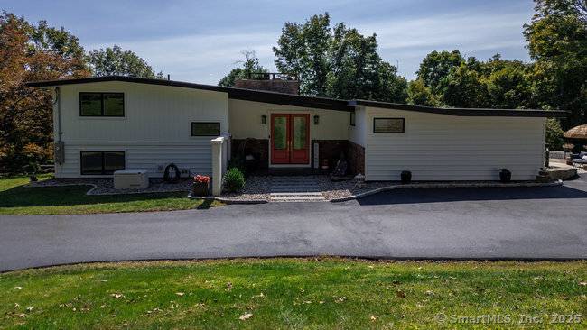 Welcome to 145 Pine Hill Rd !