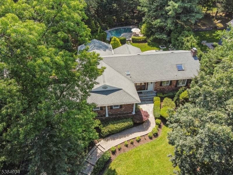 Welcome to your beautiful home in prestigious Short Hills, Deerfield section !