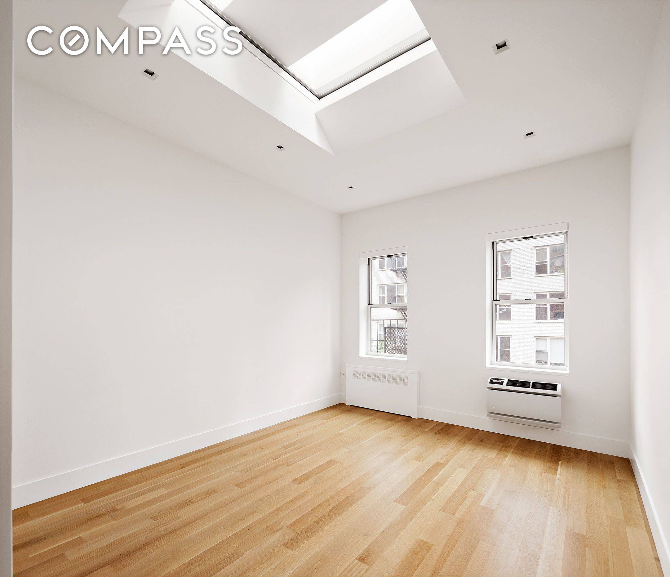 SPONSOR UNIT NO BOARD APPROVAL On the top floor of the building, Residence 4P is a beautifully renovated south facing oversized studio home that has been completely rebuilt to a ...