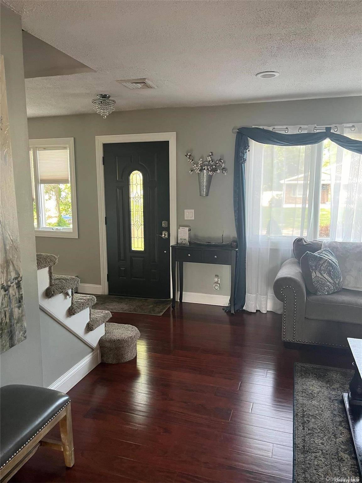 Fully furnished 4 bedroom 1.